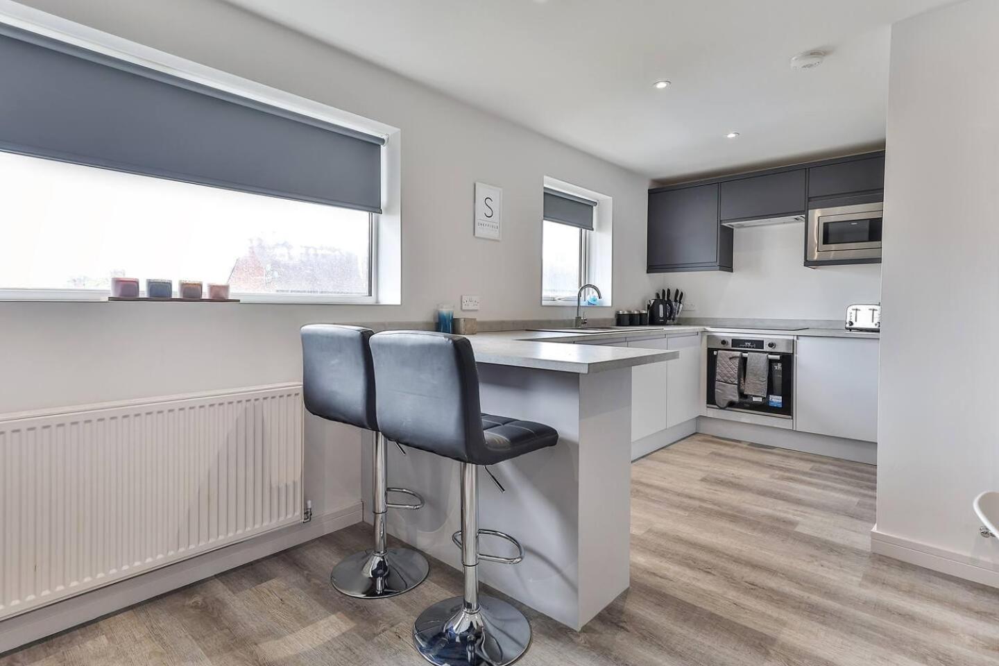 Newly Renovated 3 Bed 2 Bath Apartment & Parking Sheffield Exterior foto
